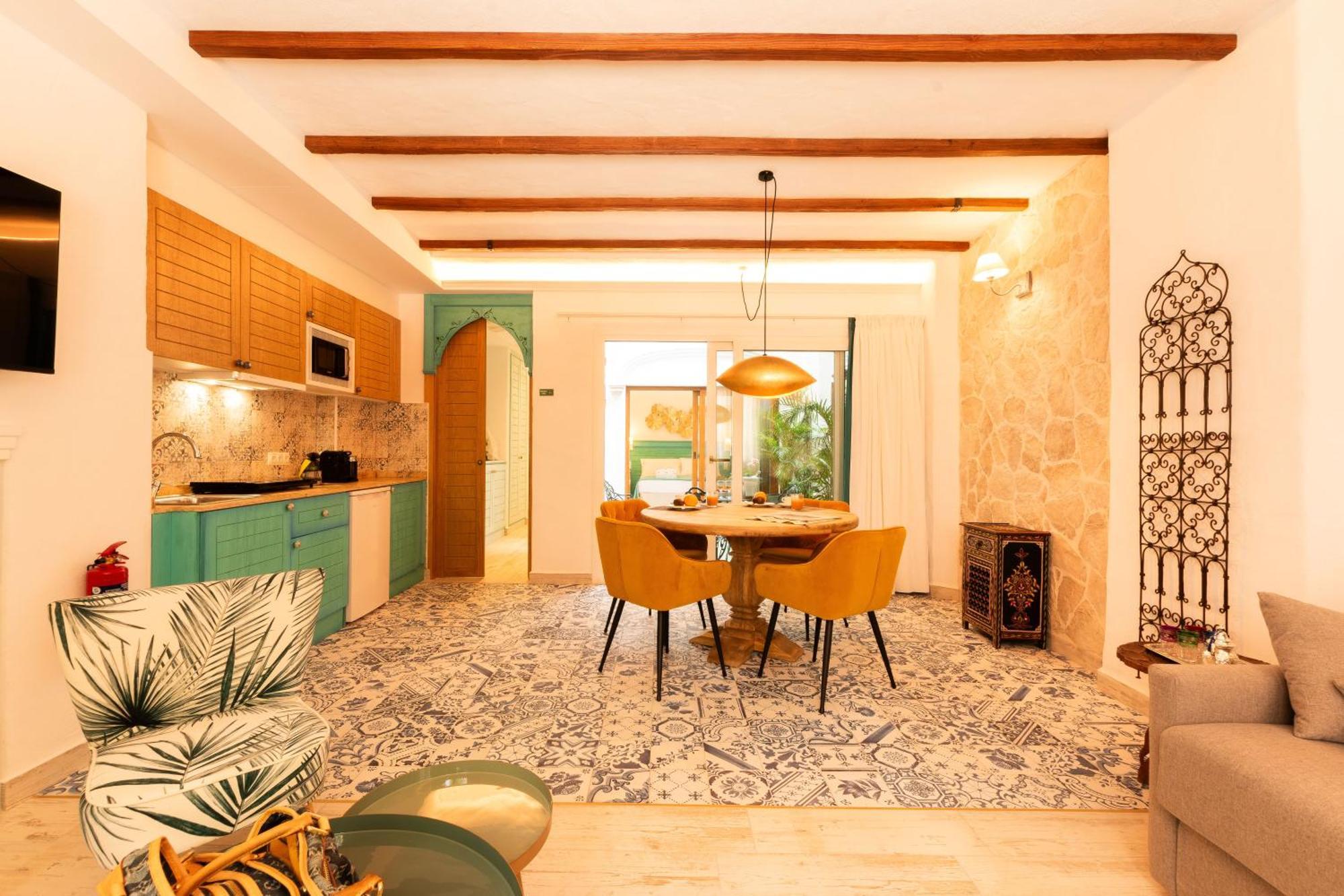 Casa Esmeralda - Luxury Boutique Apartments Old Town Estepona Eksteriør billede